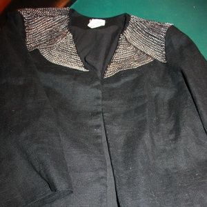 Chicos Size 1 Linen/cotton blazer chain shoulders